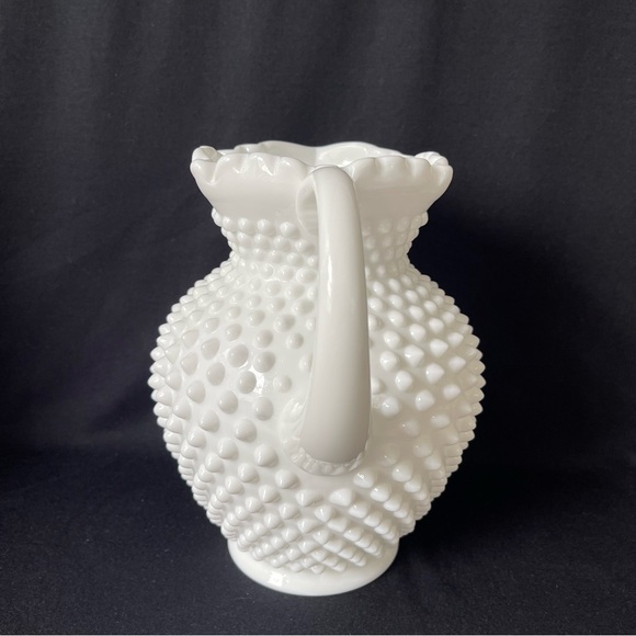 Pitcher - Fenton Hobnail Milk Glass - Vintage - Picture 4 of 8